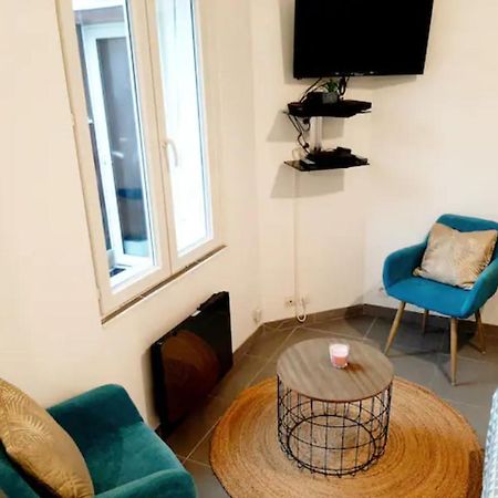 Le Petit Charmeur, Parking, Wifi, Gare Flers (Orne) Exterior foto
