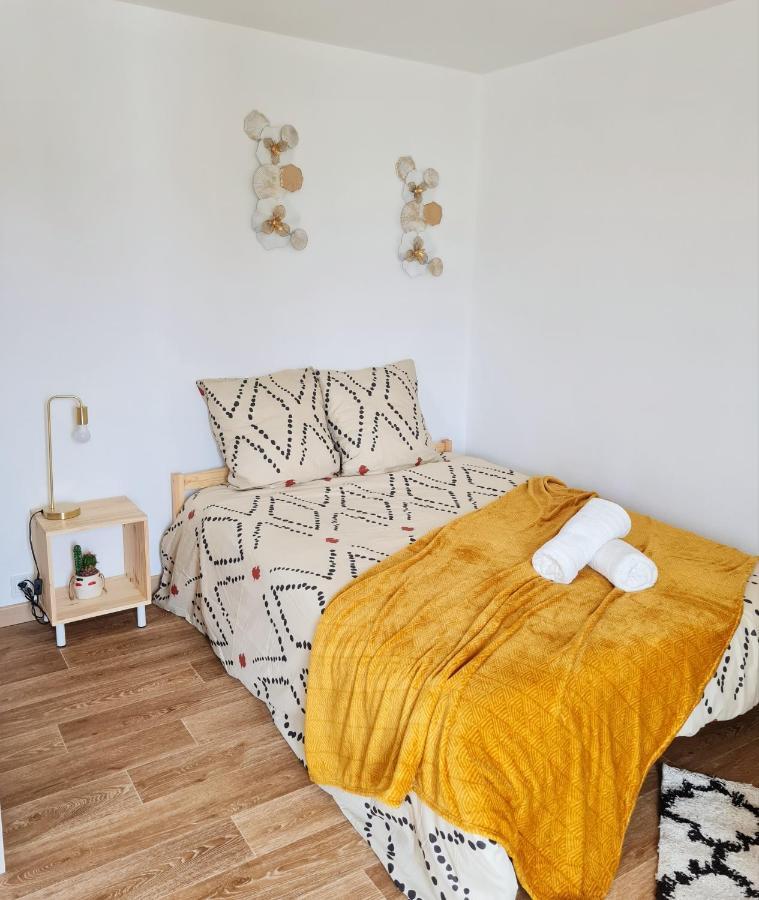 Le Petit Charmeur, Parking, Wifi, Gare Flers (Orne) Exterior foto
