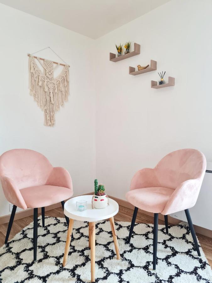 Le Petit Charmeur, Parking, Wifi, Gare Flers (Orne) Exterior foto